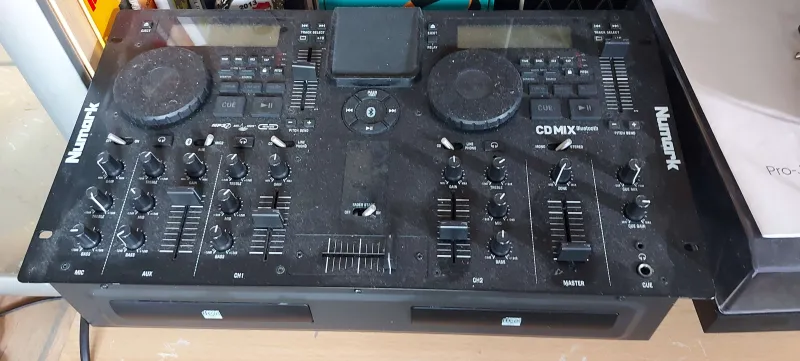 Diverse DJ und PA Anlagen