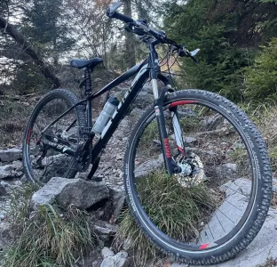 Herren- und Damen-Mountainbikes sowie Citybike