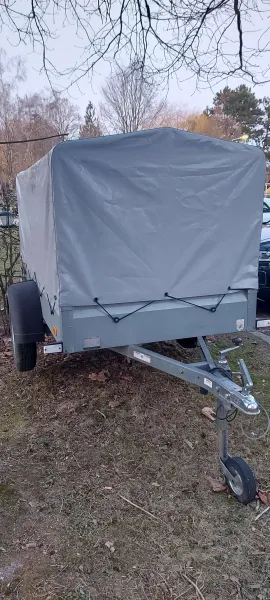 Anhänger mieten stündlich oder auch täglich(8h). Mit Fahrer nur nach Absprache.