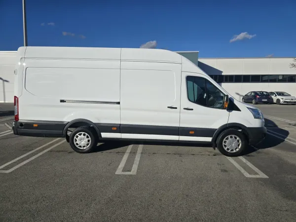 Ford Transit L4H3