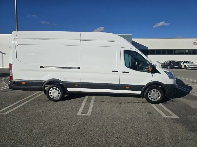 Ford Transit L4H3