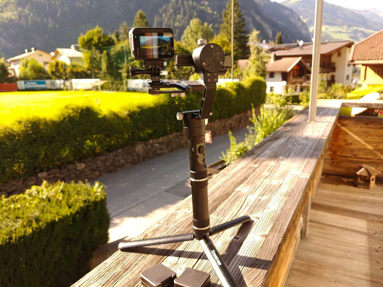 Action Camera Insta360 Ace Pro Creator Set mit Zhiyun Crane-M