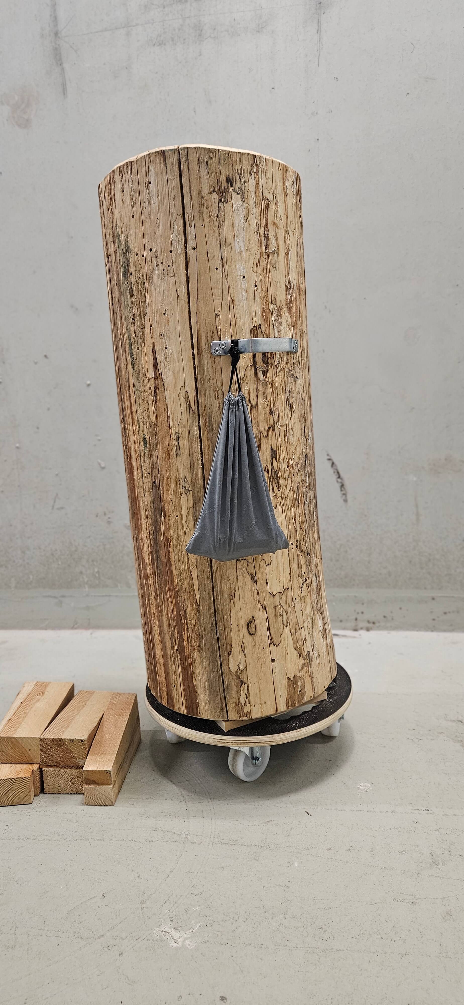 Nagelstock - 3b3243aa-fa34-493c-8e86-c1af1f97e996