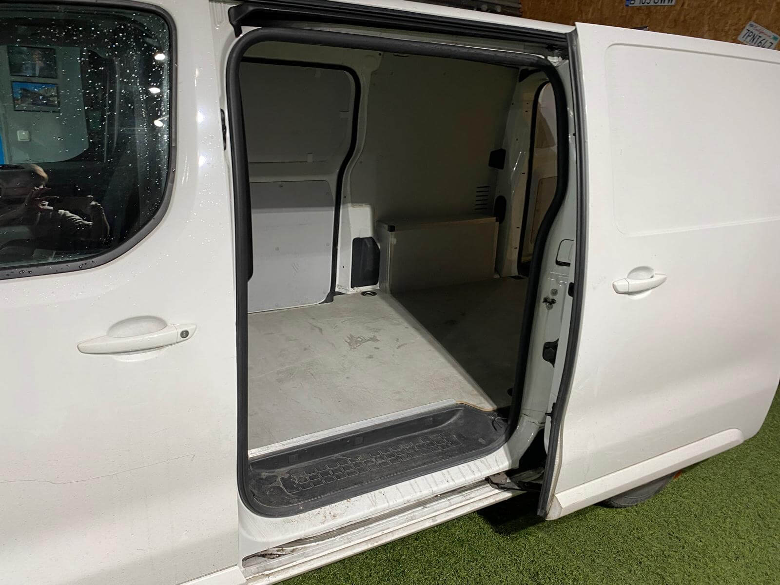 Open Vivaro 75kWh Kastenwagen 500 netto / Monat. Vollausstattung inkl. Head-up Display, beidseitige Schiebetür, Navi,+++ - 06286b06-08cf-45a2-aecc-7a4501dcf97f