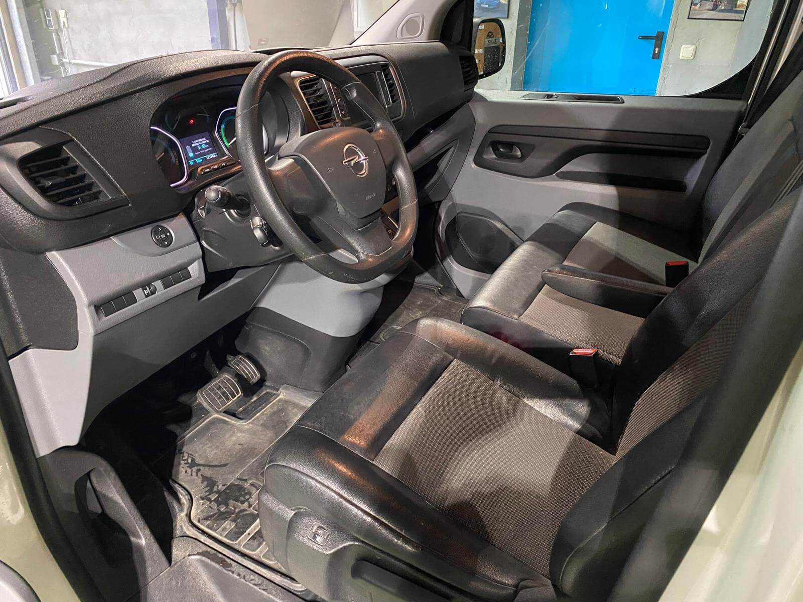 Open Vivaro 75kWh Kastenwagen 500 netto / Monat. Vollausstattung inkl. Head-up Display, beidseitige Schiebetür, Navi,+++ - c2ca1f91-26ad-4345-a70f-07b35ef1b02b