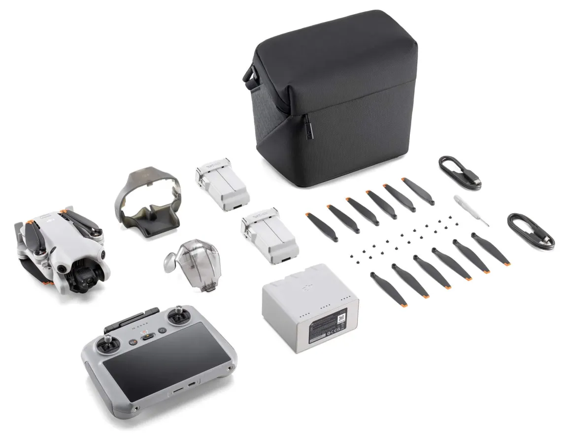 DJI Mini 4 Pro FlyMore Combo