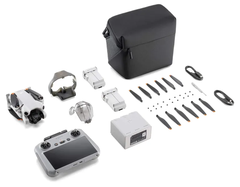 DJI Mini 4 Pro FlyMore Combo