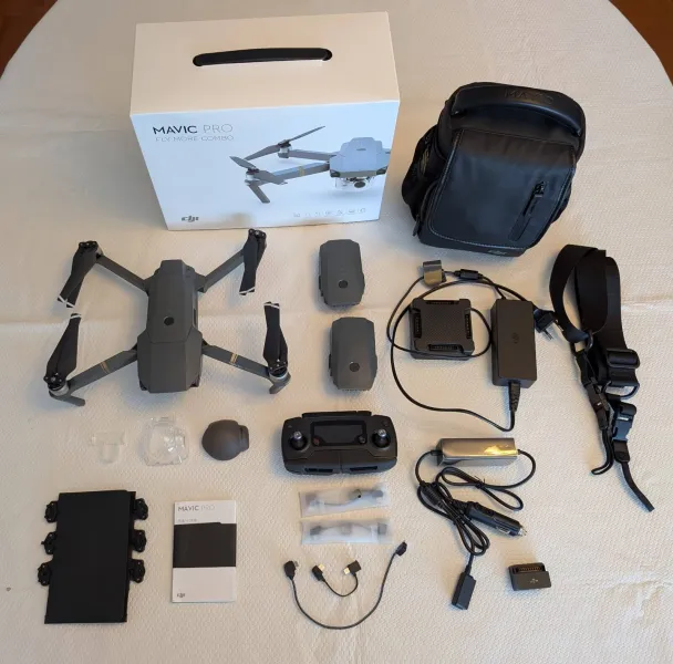 DJI Mavic Pro FlyMore Combo