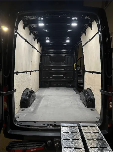 Transporter mieten VW Crafter L3H3 Automatik