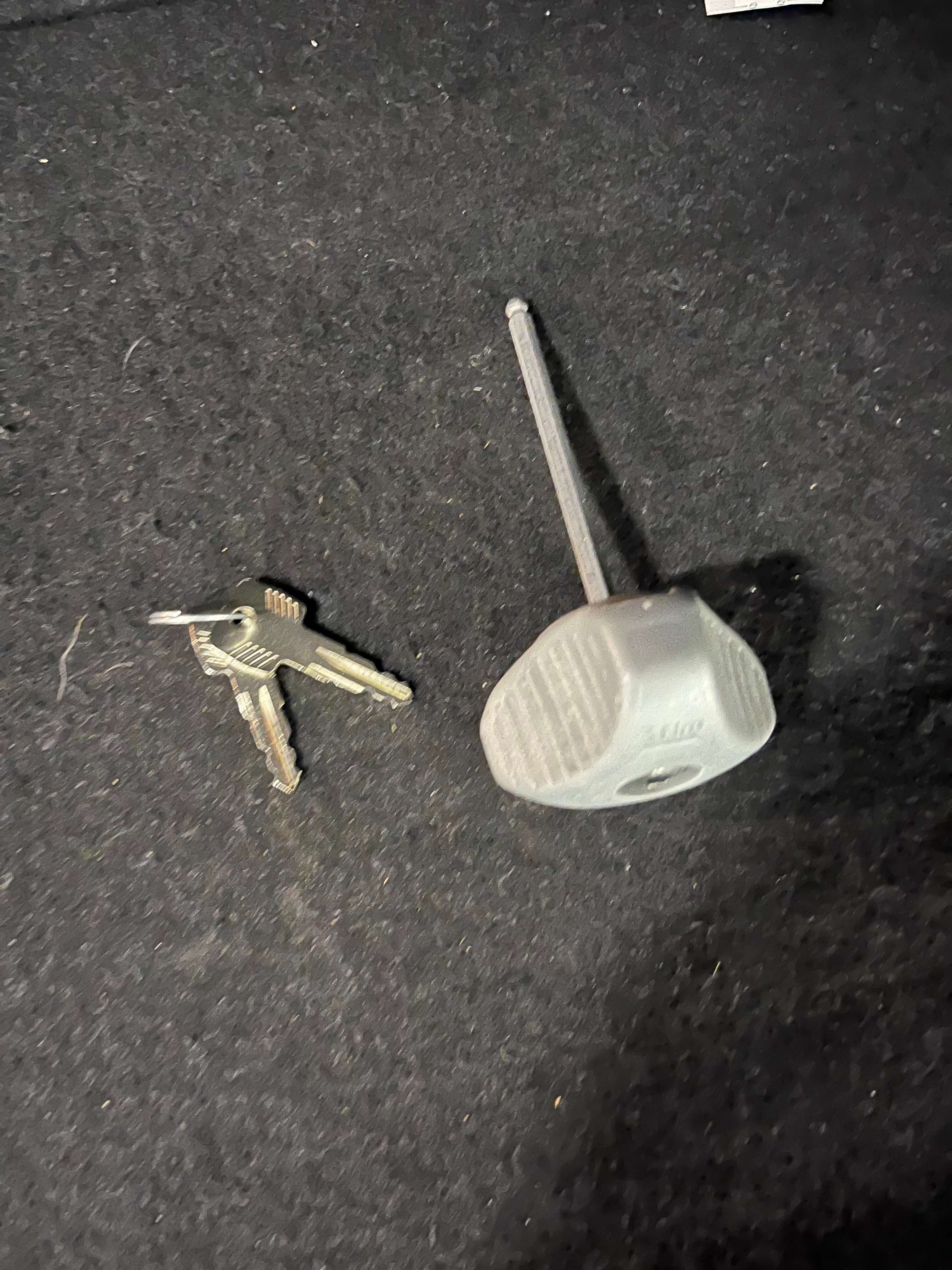 Thule Dachträger - d54f59ed-ab05-4e96-b78f-55d37db83afe