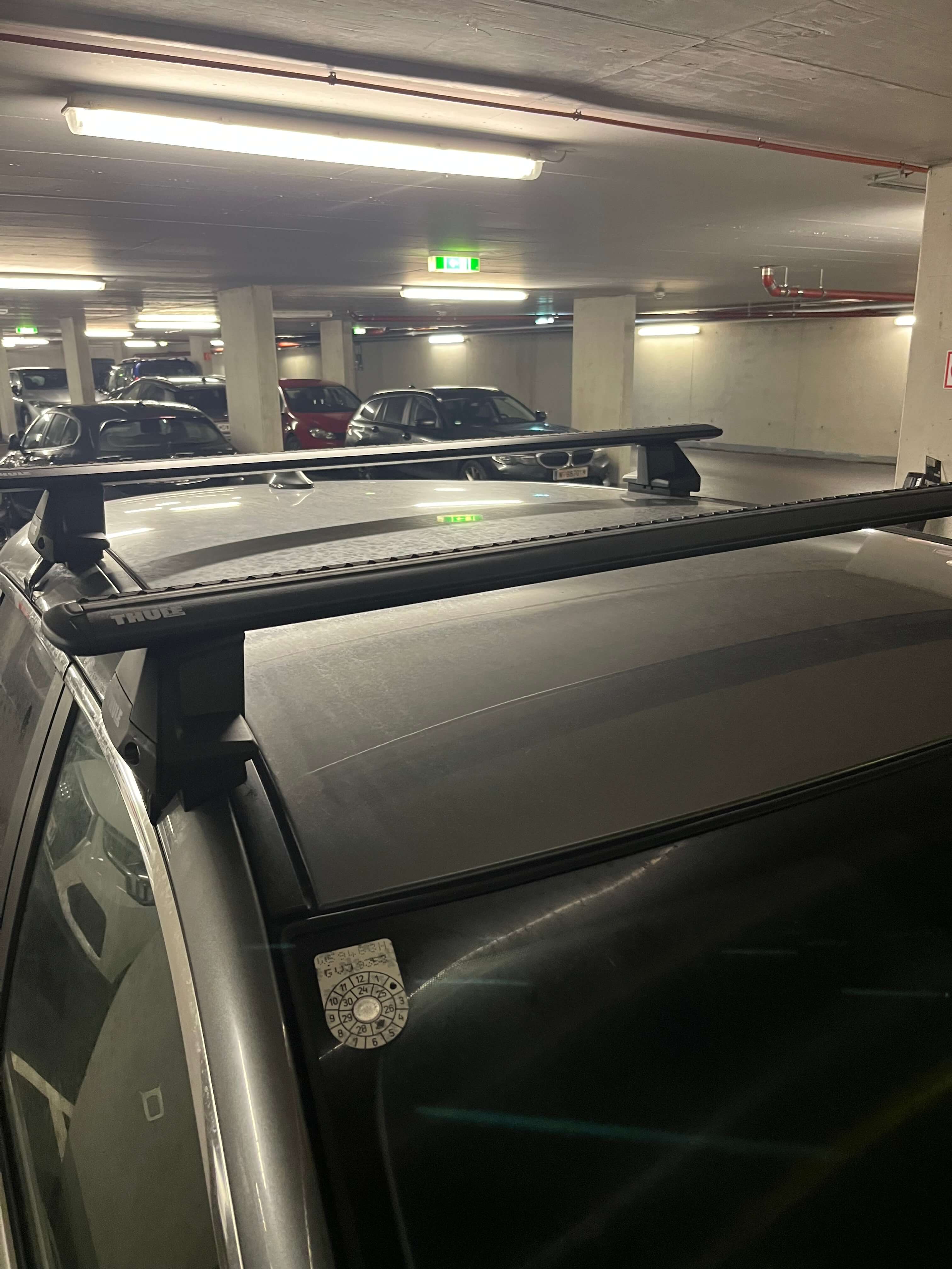 Thule Dachträger - 9e8a8566-e0f8-4349-9bd7-9a60ad013452