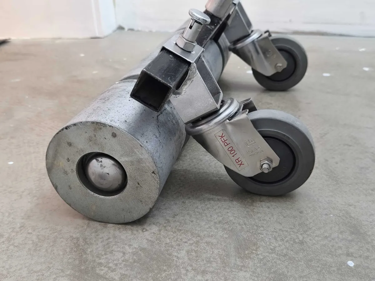 Linowalzen zum Anwalzen bei der Verklebung von Bodenbelägen - Linoleum-Andruckwalze 4-teilig 50 kg