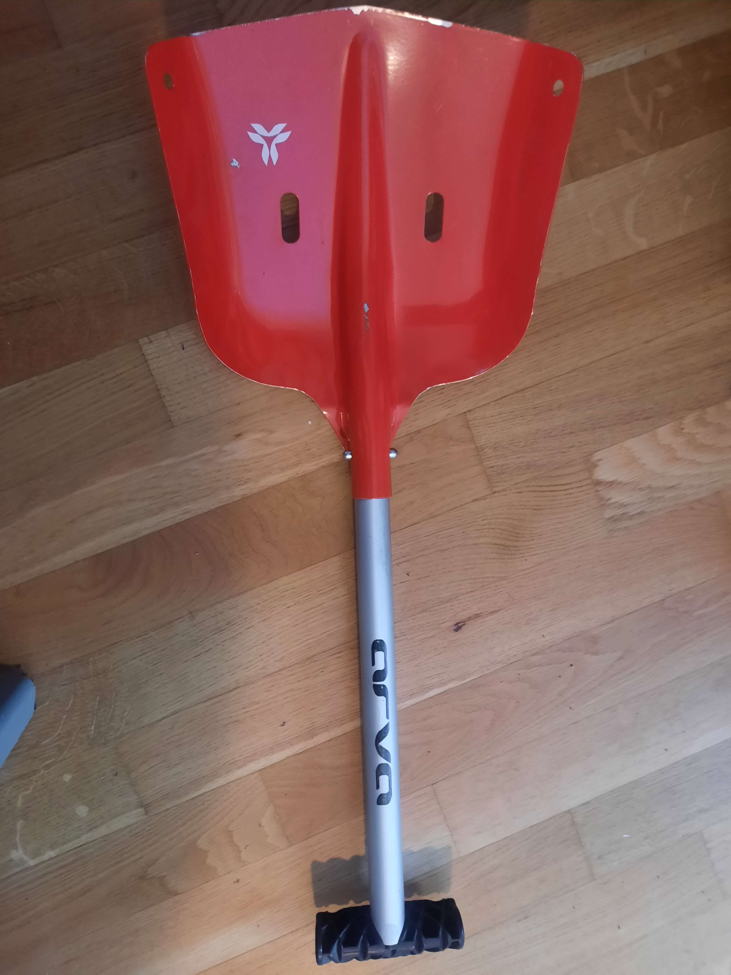 Lawinenschaufel / Spaten - 2841891b-14f9-4c98-a15f-be821b409323