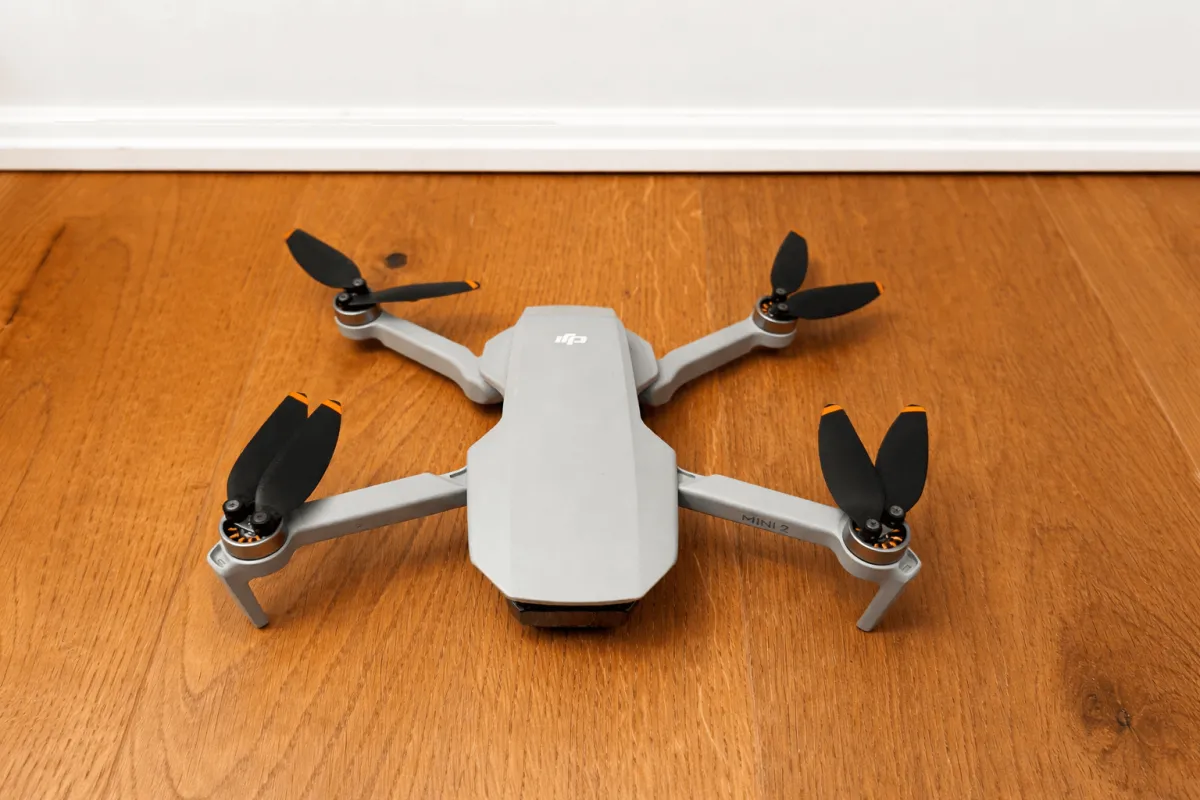 DJI Mini 2 – Großes Fly More Paket (3 Akkus) – Sofort startklar