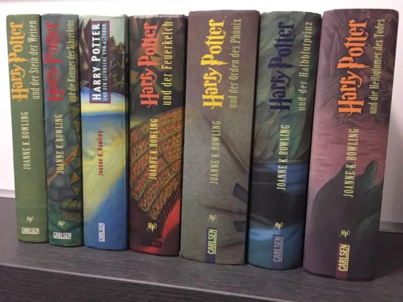 Harry Potter und der Stein der Weisen - J.K. Rowling