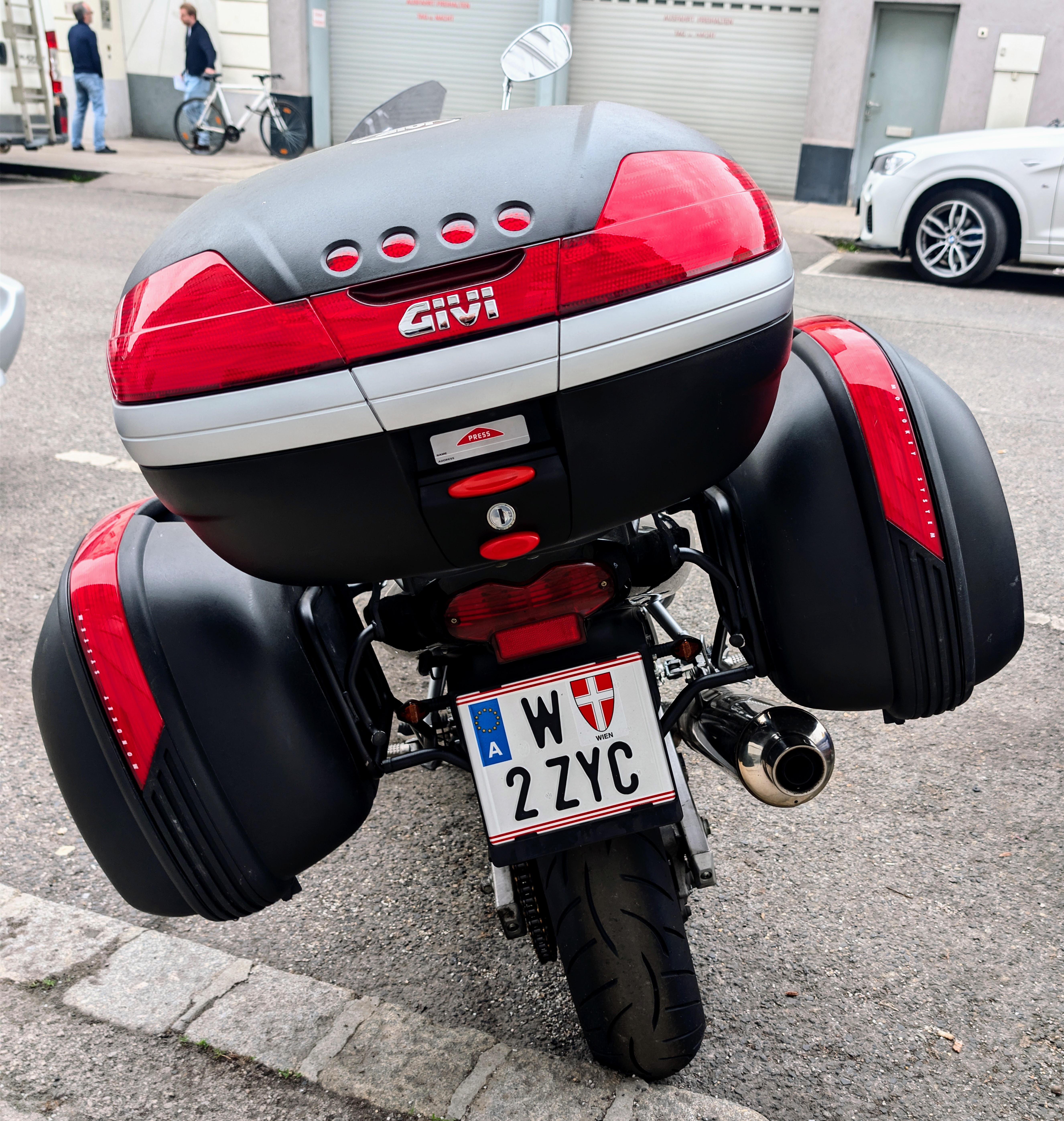 Suzuki Bandit 600 - b5c1132b-4a18-401a-9d42-97bb3bc17fd1