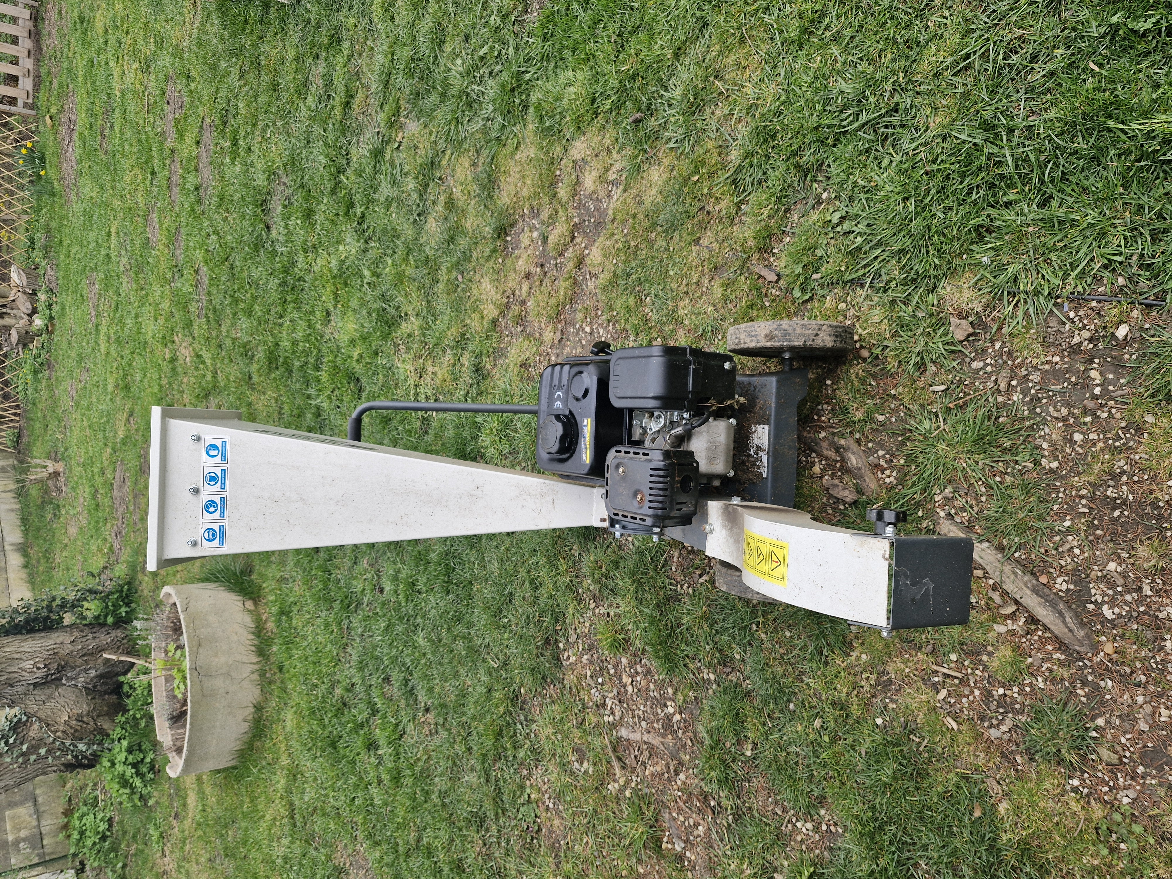 Benzin Häcksler - beced2a0-829b-457a-9380-3d49c966fb31