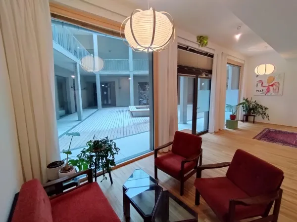 heller, gemütlicher Seminarraum / Gruppenraum (45m²)