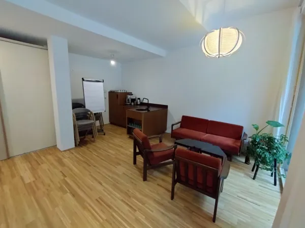 heller, gemütlicher Seminarraum / Gruppenraum (45m²)