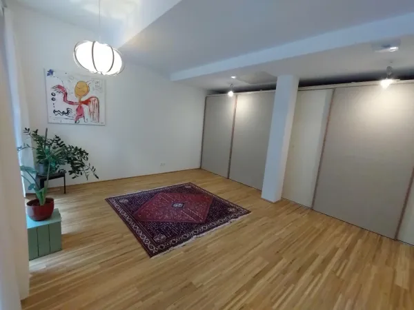 heller, gemütlicher Seminarraum / Gruppenraum (45m²)