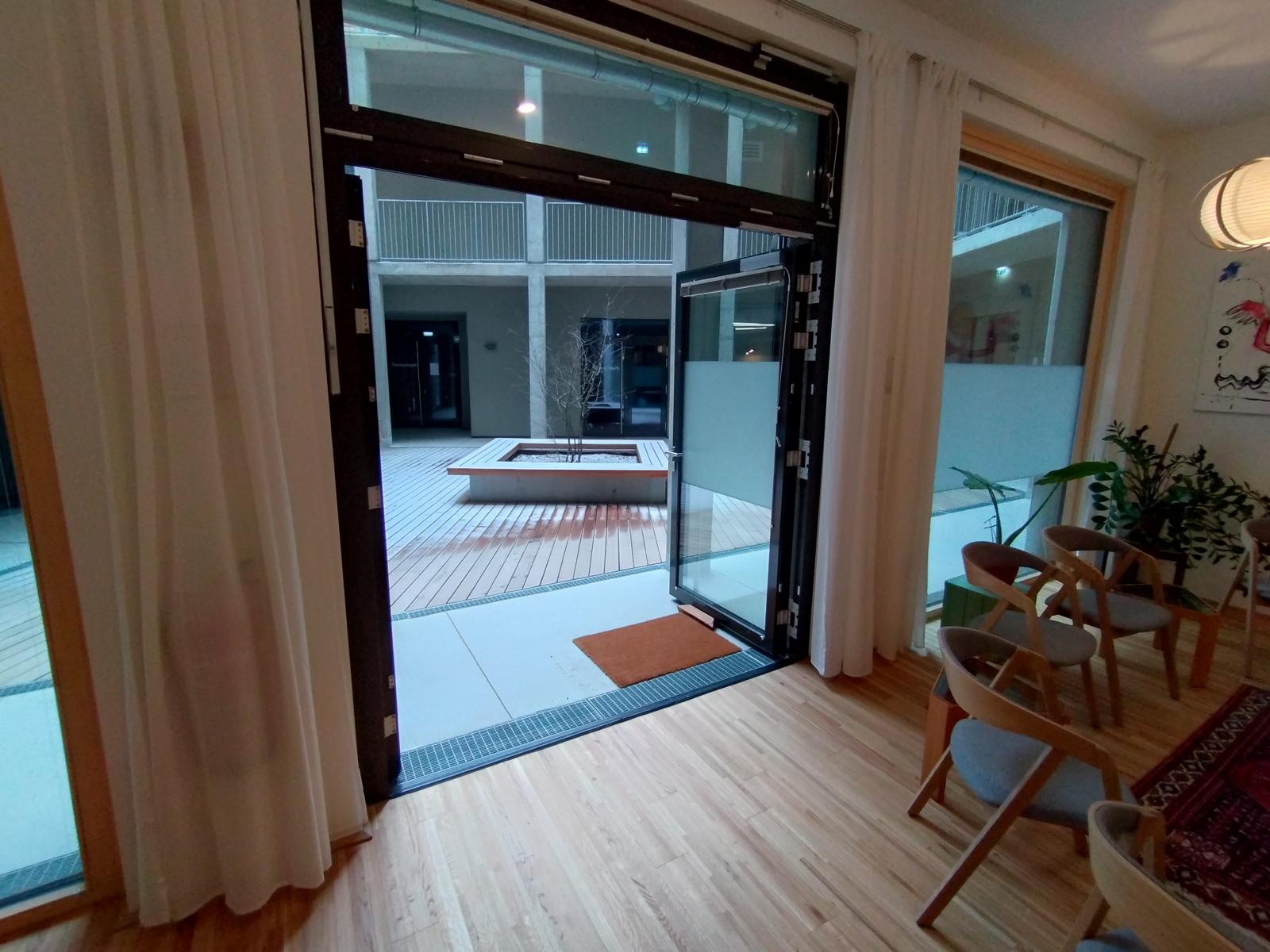 heller, gemütlicher Seminarraum / Gruppenraum (45m²) - 44b9d333-792d-409c-9bd3-a2eedefd0d75