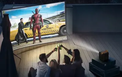 Video Beamer für Unterwegs: Projektor mit 2h Akku! Formovie Mini Projector Dice M055FGN