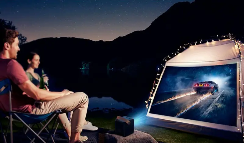 Video Beamer für Unterwegs: Projektor mit 2h Akku! Formovie Mini Projector Dice M055FGN