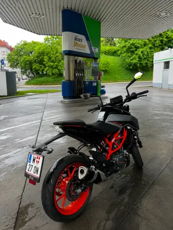 KTM Duke 390 2023
