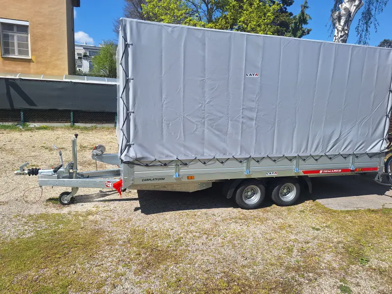 Abschlepp Anhänger und Transporter.