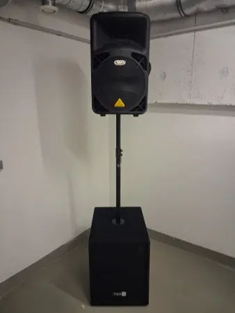 Kompaktes Bass-Soundset mieten / Subwoofer + Aktivbox & Distanzstange