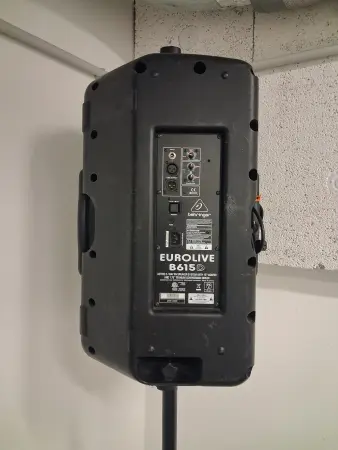 Kompaktes Bass-Soundset mieten / Subwoofer + Aktivbox & Distanzstange