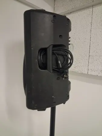 Behringer Eurolive B212D Aktive PA-Box (550W) inkl. Stativ & Kabel – Optional mit Aufbau