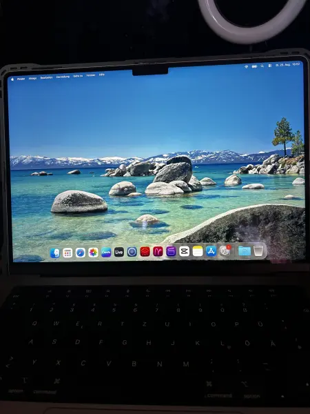 MacBook Pro M2 Pro Chip mit Pro Apps
