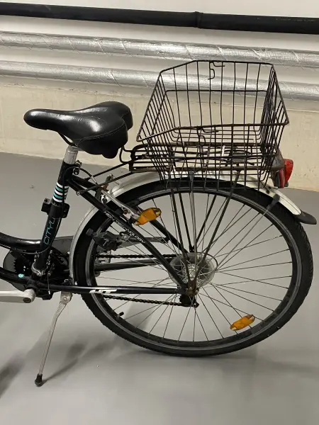 Damenfahrrad mit Korb