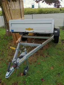 Humbaur Anhänger mit Kippfunktion 1.3t