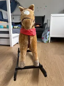 Schaukelpferd Plüsch
